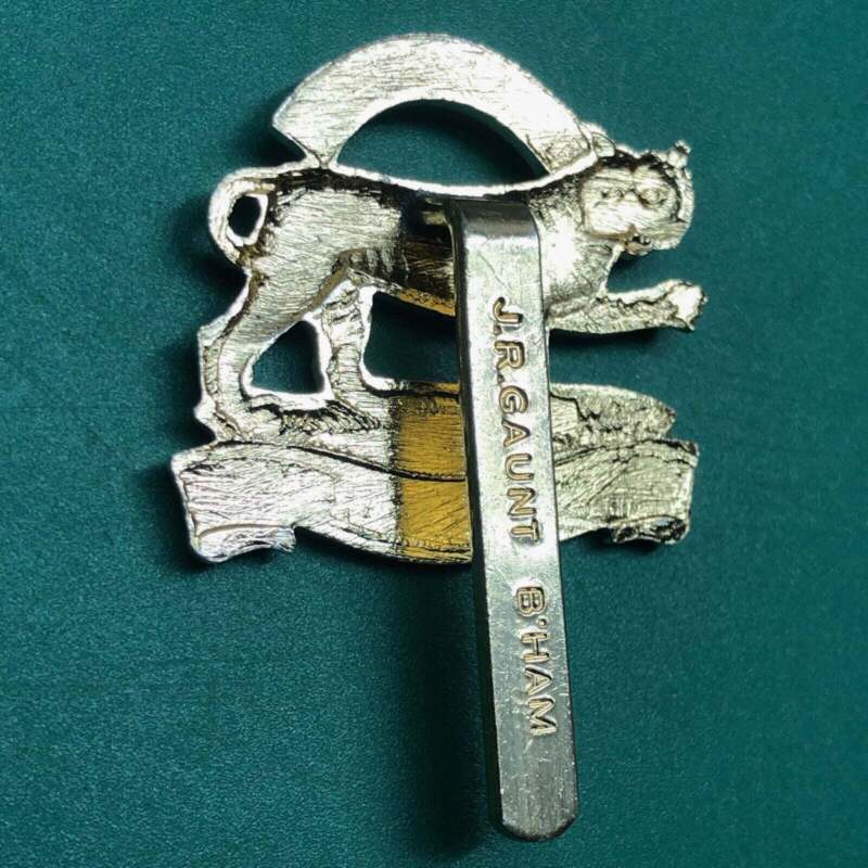 Original British Army Leicestershire Regiment Cap Badge - The Militaria Shop