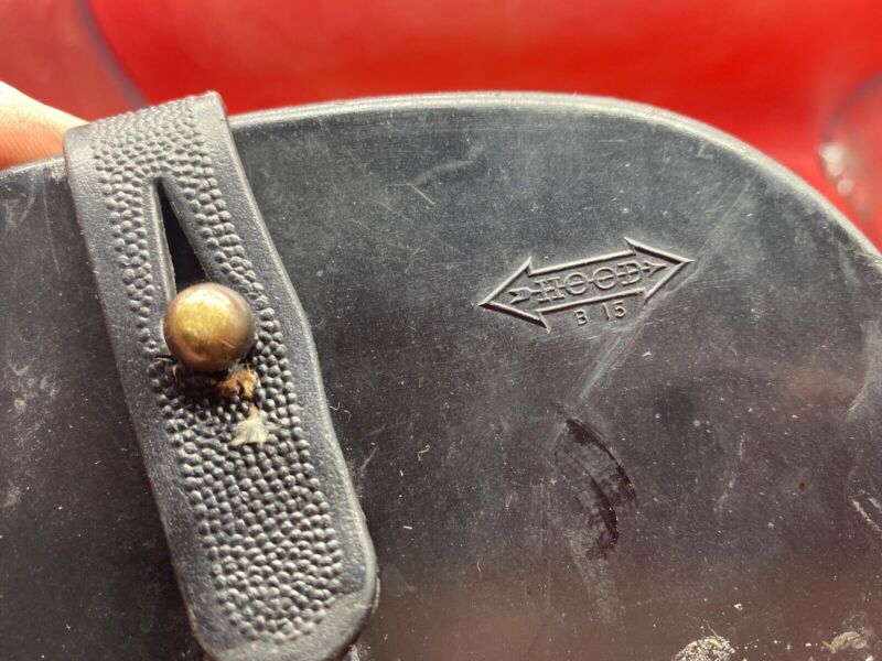 Original 1944 Dated Canadian Army Binoculars in Carrying Case - The Militaria Shop
