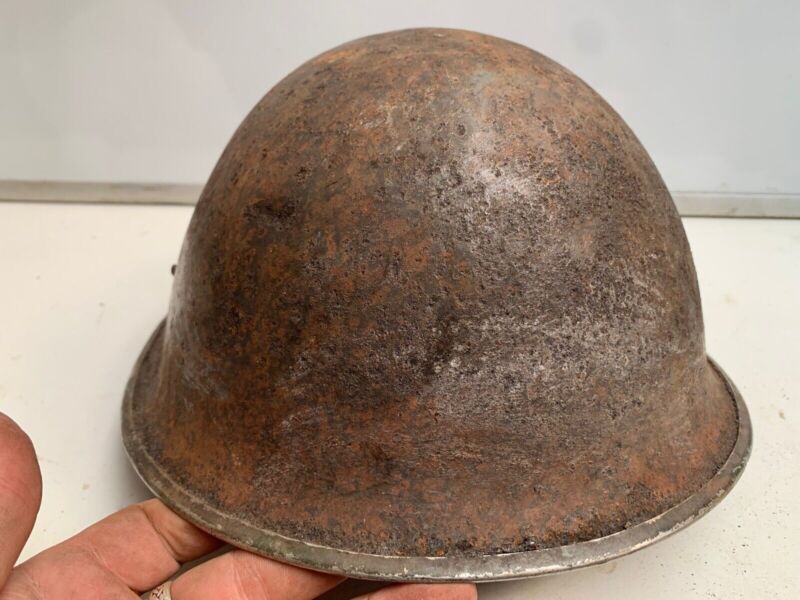 Original WW2 Canadian / British Army MK3 Turtle Helmet - Untouched Original!!! - The Militaria Shop