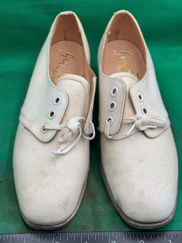 Original WW2 British Army Women's White Summer Shoes - ATS WAAF - Size 230s - The Militaria Shop