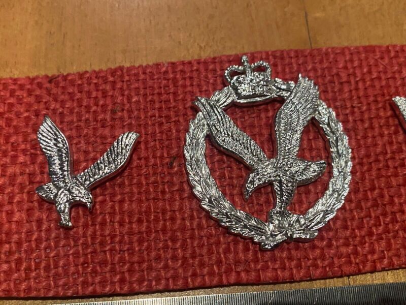 Original Group of British Army - Army Air Corps AAC Cap and Collar Badges - The Militaria Shop
