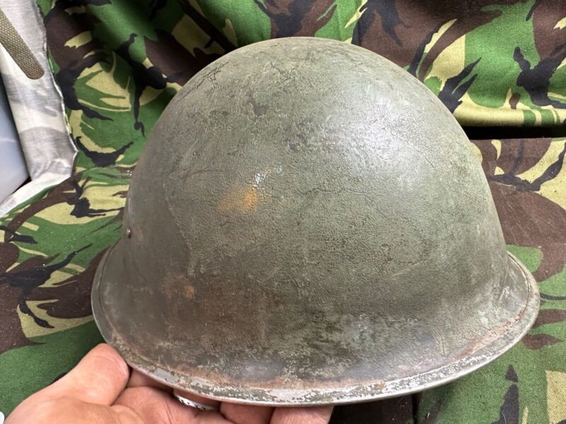 British / Canadian Army Mark 3 Turtle Helmet - Original WW2 Combat Helmet - The Militaria Shop