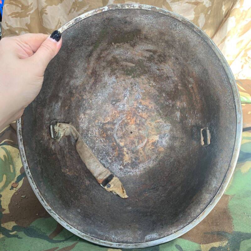 Original WW2 British / Canadian Mk3 Army Combat Turtle Helmet - The Militaria Shop