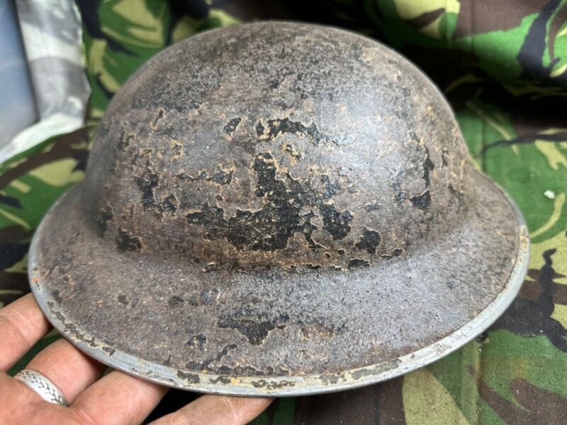 British Army Mk2 Brodie Helmet - Original WW2 - South African Manufactured - The Militaria Shop