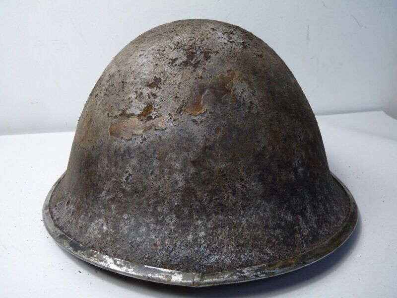 Mk3 Canadian / British Army Original WW2 Turtle Helmet High Rivet - The Militaria Shop