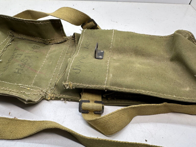 Original WW2 British Army Assault Light Weight Gas Mask Bag 1943 Dated - The Militaria Shop