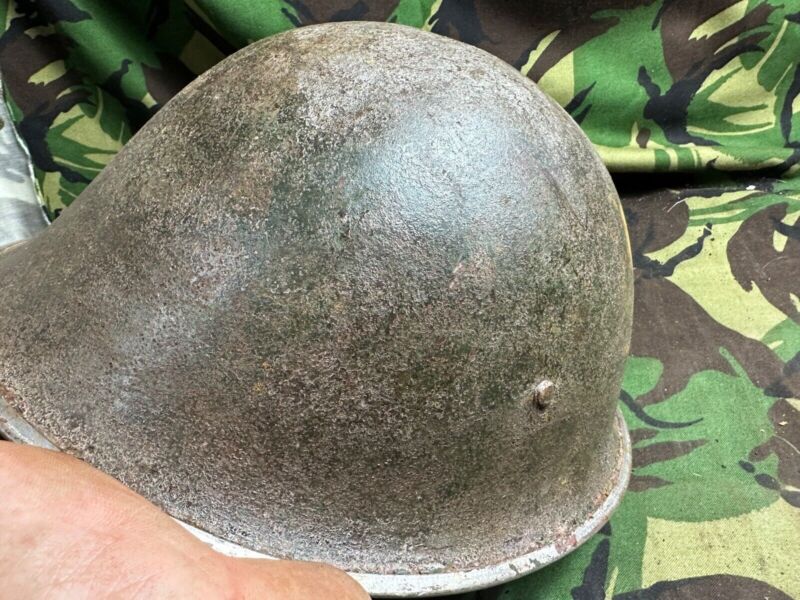 British / Canadian Army Mark 3 Turtle Helmet - Original WW2 Combat Helmet - The Militaria Shop