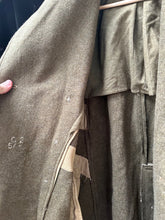 Lade das Bild in den Galerie-Viewer, Original British Army Overcoat Greatcoat - RAPC
