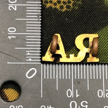Load image into Gallery viewer, Genuine British Army WW1 Brass Shoulder Title - Royal Artillery - The Militaria Shop
