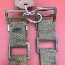 Charger l&#39;image dans la galerie, Original WW2 British Army 37 Pattern Webbing Brace Adaptors Pair
