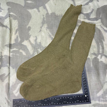 Charger l&#39;image dans la galerie, Original British Army WW2 New Old Stock Officers Wool Khaki Socks - Varied Sizes

