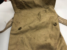 Load image into Gallery viewer, Original WW2 British Army / Home Front ARP Gas Mask Bag
