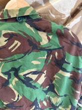 Lade das Bild in den Galerie-Viewer, Genuine British Army 1968 Pattern DPM Combat Smock - Size 1 - 40&quot; Chest
