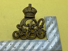 Load image into Gallery viewer, Original WW1 / WW2 British Army - Army Pay Corps Cap Badge
