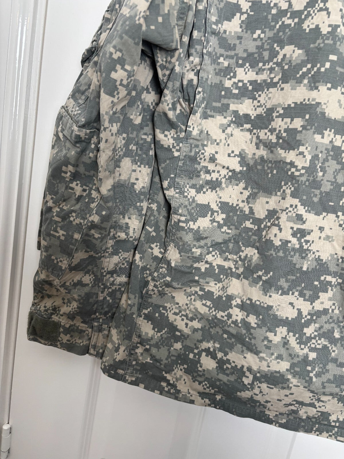 Surplus US Army ACU Combat Uniform Jacket -Size Medium-Regular - The Militaria Shop