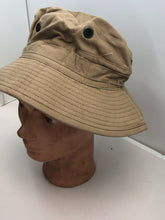 Lade das Bild in den Galerie-Viewer, British Jungle Tropical Khaki Bush Hat 1954 Size 5 1/2 - Similar to 1944 Pattern
