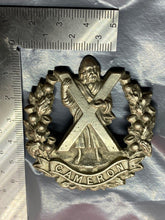 Charger l&#39;image dans la galerie, Original WW1/WW2 British Army Cameron Highlander&#39;s Cast Theatre Made Cast Badge
