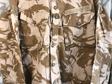 Charger l&#39;image dans la galerie, Genuine British Army Desert DPM Camouflaged Tropical Combat Jacket - 170/104
