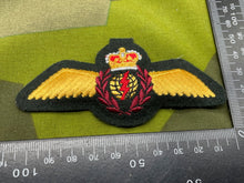 Load image into Gallery viewer, RCAF Royal Canadian Air Force Pilot / RCAF Navigator Padded Wings - The Militaria Shop
