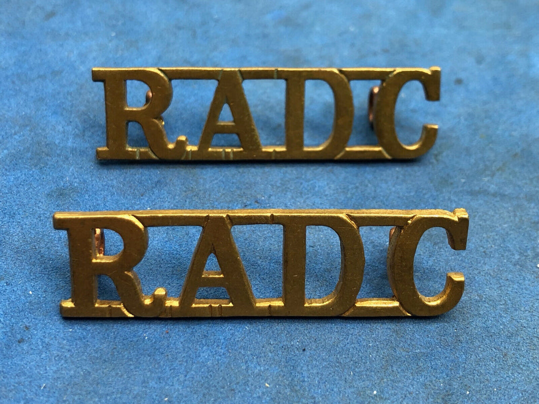 Original WW2 British Army Royal Army Dental Corps RADC Brass Shoulder Title