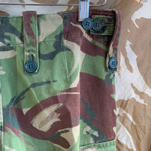 Lade das Bild in den Galerie-Viewer, Britische Armee DPM Camouflage Hose für gemäßigte Temperaturen - 72/84/100 - Vintage Kleidung
