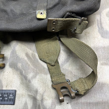 Lade das Bild in den Galerie-Viewer, Original WW2 British Army / RAF 37 Pattern Webbing Small Pack &amp; L Straps Set
