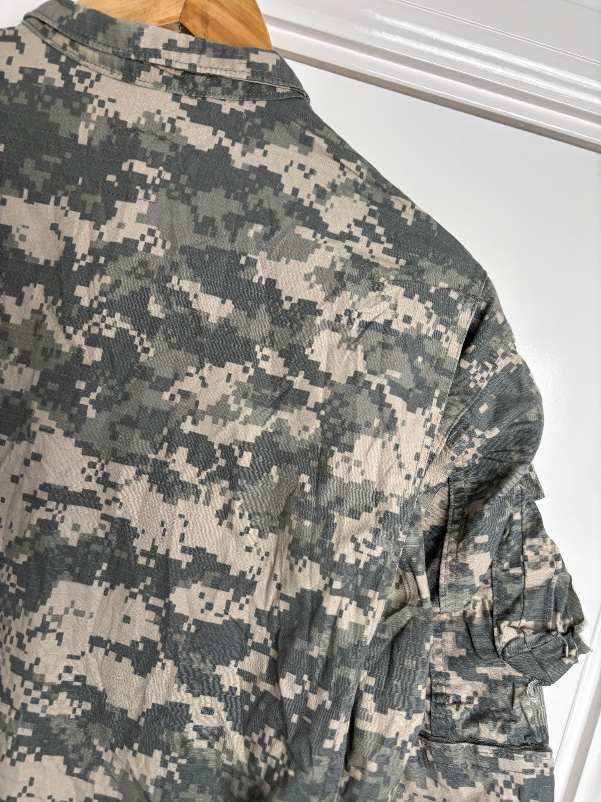 Surplus US Army ACU Combat Uniform Jacket-Medium Regular - The Militaria Shop