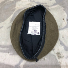 Charger l&#39;image dans la galerie, Genuine British Army Forces Beret - Royal Welsh - Size 58 - The Militaria Shop
