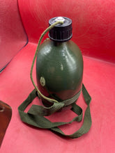 Lade das Bild in den Galerie-Viewer, Interesting Chinese Army Waterbottle with Shoulder Strap
