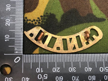 Load image into Gallery viewer, Genuine Canadian Army WW1 Brass Shoulder Title - CANADA - The Militaria Shop
