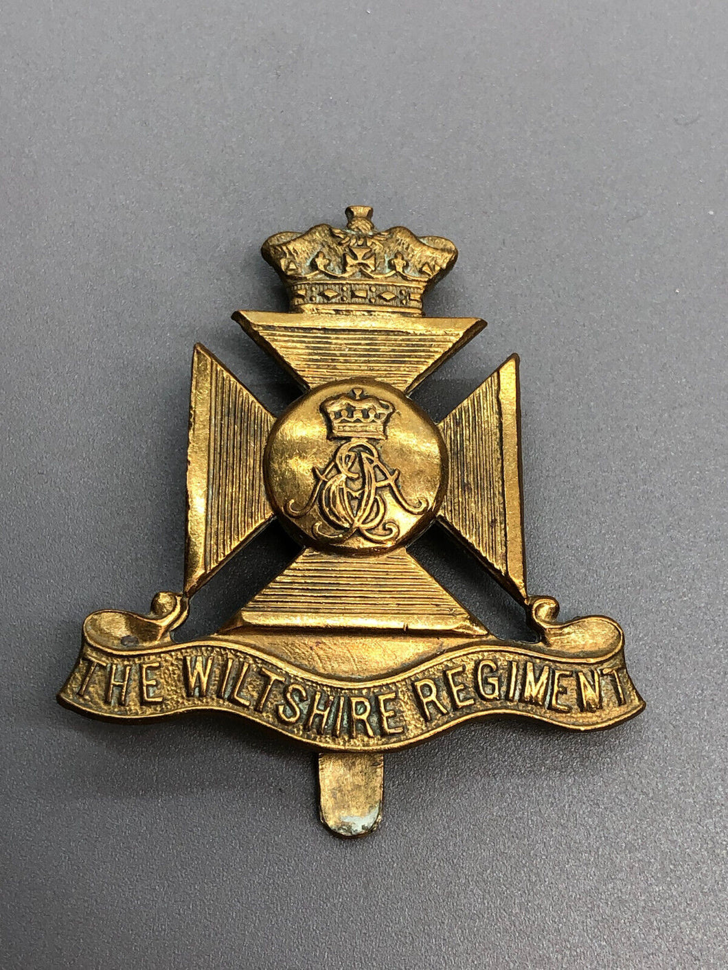 Original WW2 British Army The Wiltshire Regiment Cap Badge