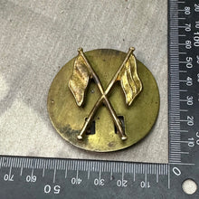 Load image into Gallery viewer, Original WW2 British Army Brass Signallers Badge
