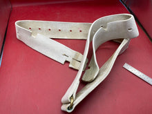 Charger l&#39;image dans la galerie, Original British Army White Buff Leather Guards Belt with Brass Loops
