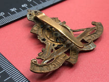 Load image into Gallery viewer, Original WW1/WW2 British Army Royal Artillery Cap Badge
