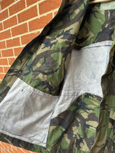 Load image into Gallery viewer, Genuine British Army DPM Camouflaged Combat Smock Jacket - Size 170/96
