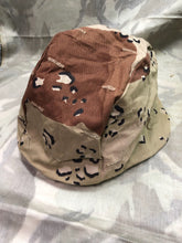 Lade das Bild in den Galerie-Viewer, Genuine US Army Surplus Choc-Chip Desert Camouflaged Cover - Medium Large
