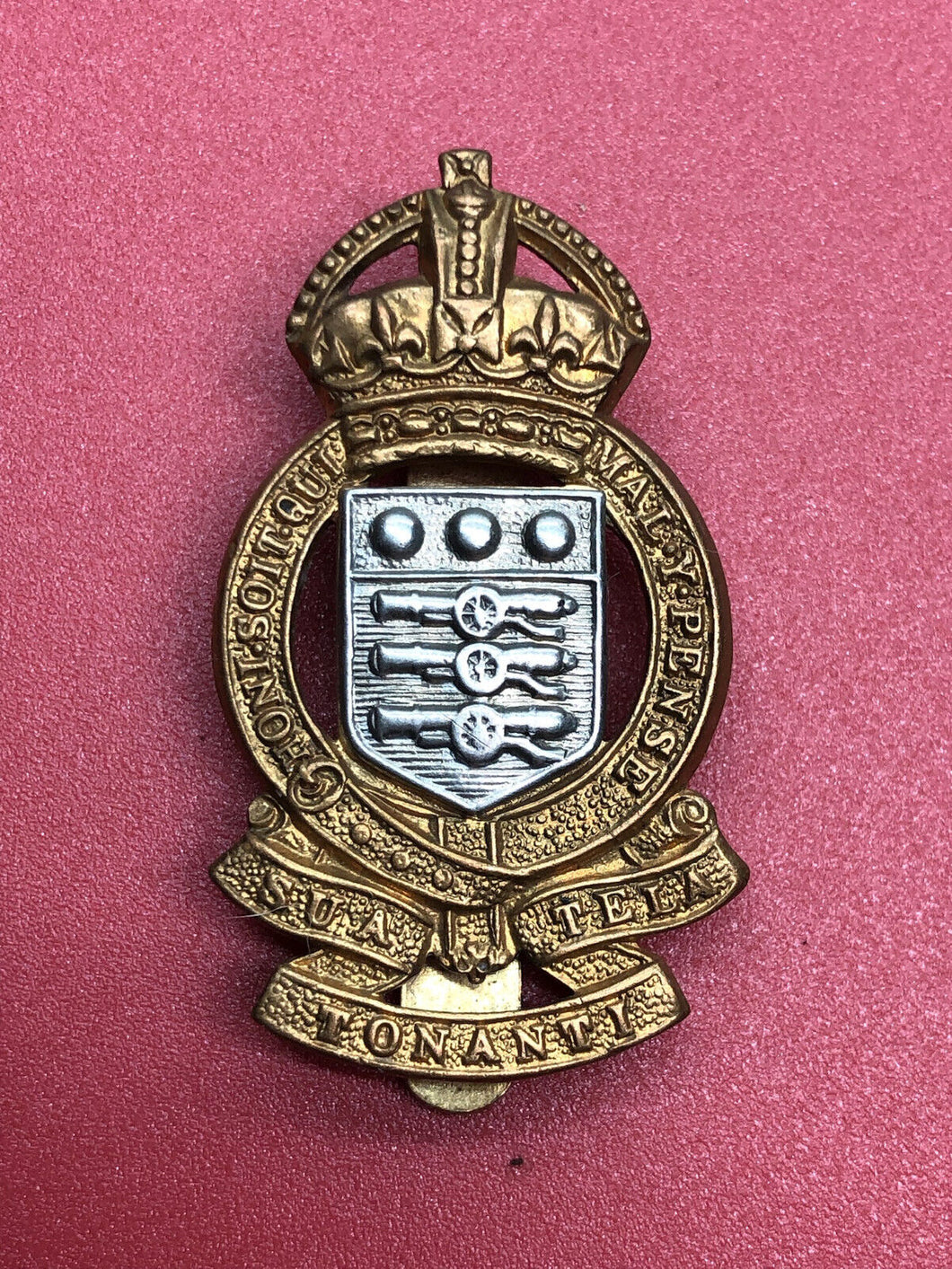 Original WW2 British Army Royal Army Ordnance Corps RAOC Kings Crown Cap Badge