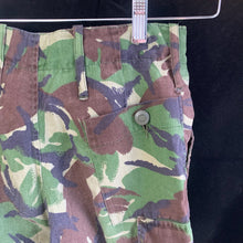 Charger l&#39;image dans la galerie, Genuine British Army DPM Camouflaged Combat Trousers Lightweight - Size 72/80/96
