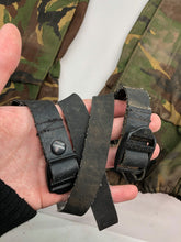 Lade das Bild in den Galerie-Viewer, Genuine British Army DPM Camouflaged Gaiters - Size Standard
