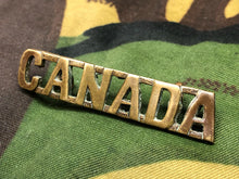 Load image into Gallery viewer, Genuine Canadian Army WW1 Brass Shoulder Title - CANADA - The Militaria Shop
