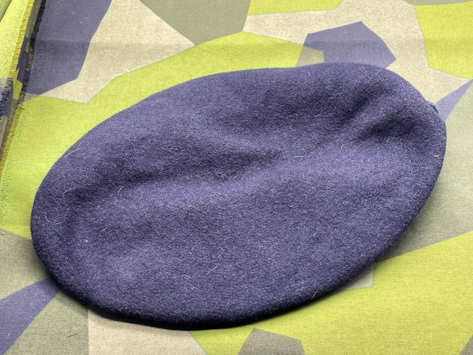 Original British Army Logistics Corps Beret with Badge - The Militaria Shop