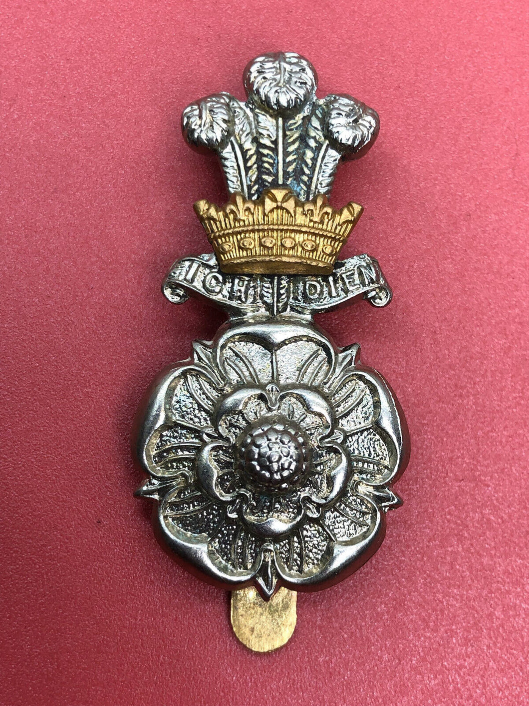 British Army Regimental Cap Badge - Yorkshire Yeomanry