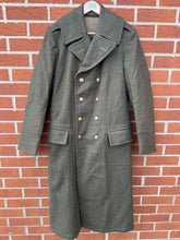 Charger l&#39;image dans la galerie, Original British Army / Navy Greatcoat - Royal Marines - 40&quot; Chest
