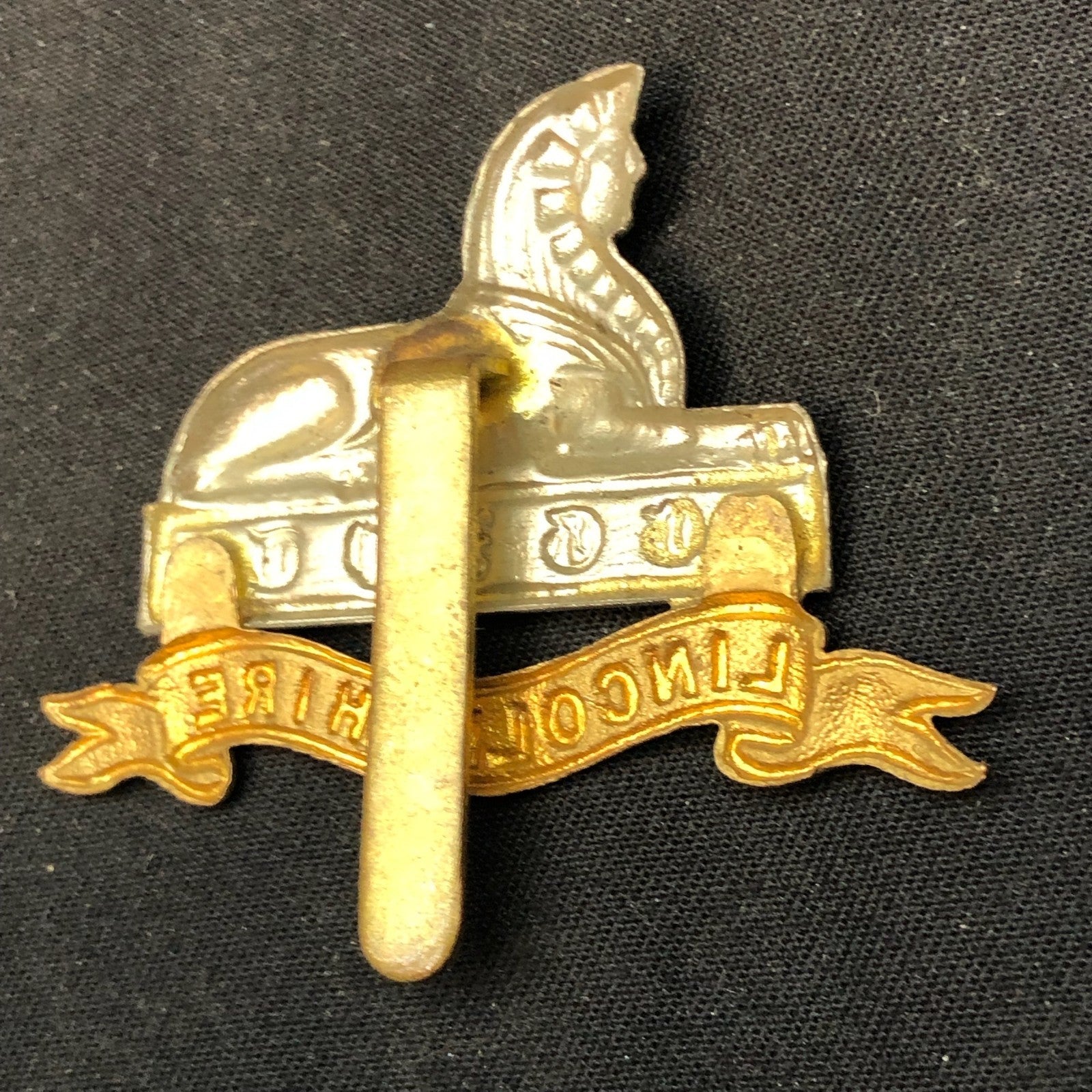 Original WW2 British Army Cap Badge - Royal Lincolnshire Regiment - The Militaria Shop