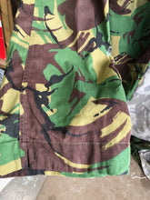 Load image into Gallery viewer, Genuine British Army DPM Camouflaged Tropical Trousers - 72/76/82
