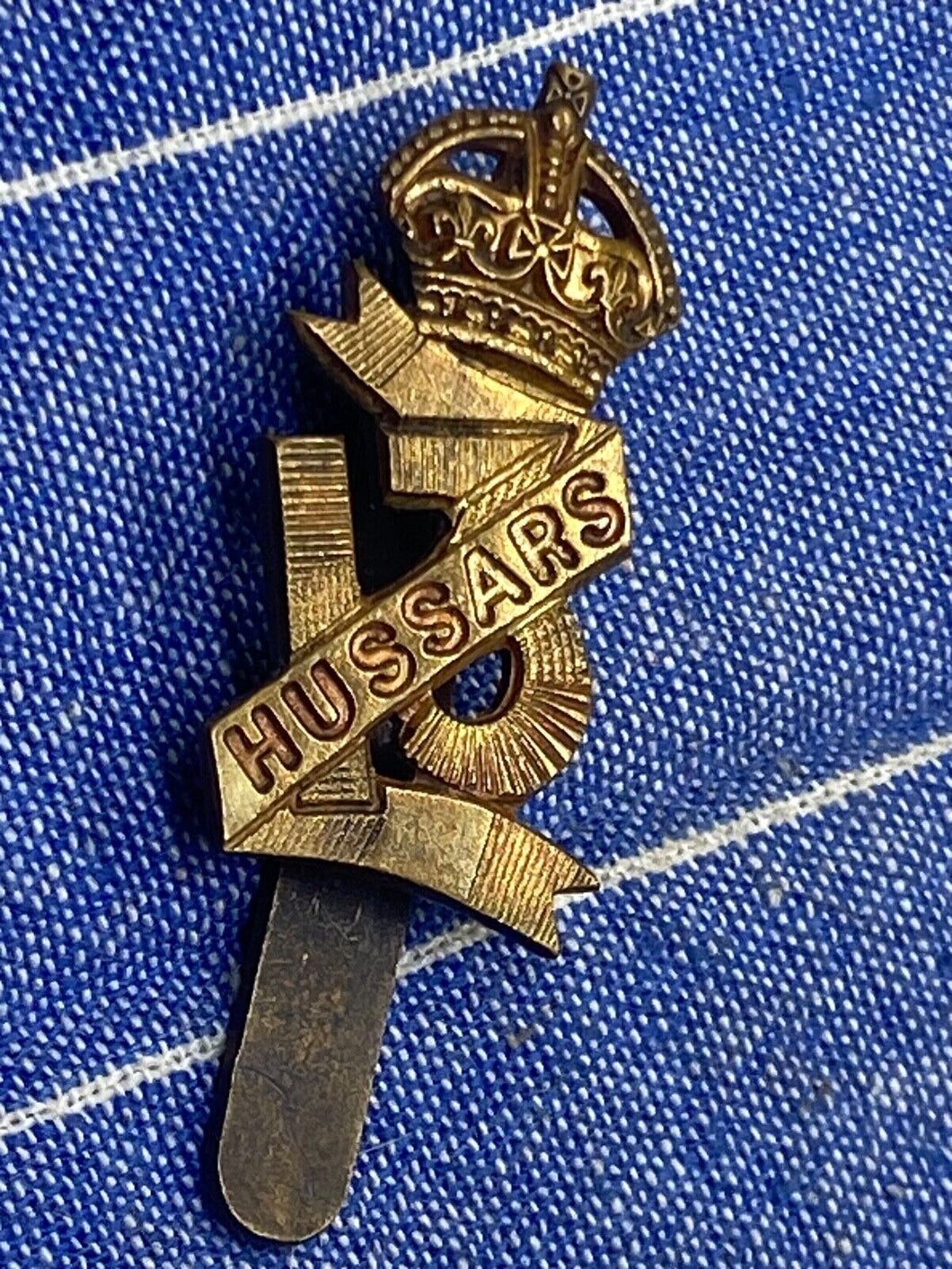 Original WW1 / WW2 British Army 13th Hussars Regiment Cap Badge