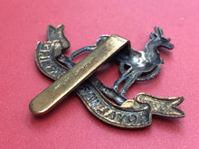 Load image into Gallery viewer, Original WW2 British Army Kings Crown Cap Badge - Royal Warwickshire
