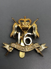 Lade das Bild in den Galerie-Viewer, Genuine British Army 16th The Queen&#39;s Lancers Cap Badge
