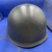 Charger l&#39;image dans la galerie, US Army M1 Helmet Style M1 Euroclone Helmet - WW2 Reenactment / Repainting
