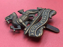 Load image into Gallery viewer, Original WW2 British Army Cap Badge - Royal Berkshire Regiment
